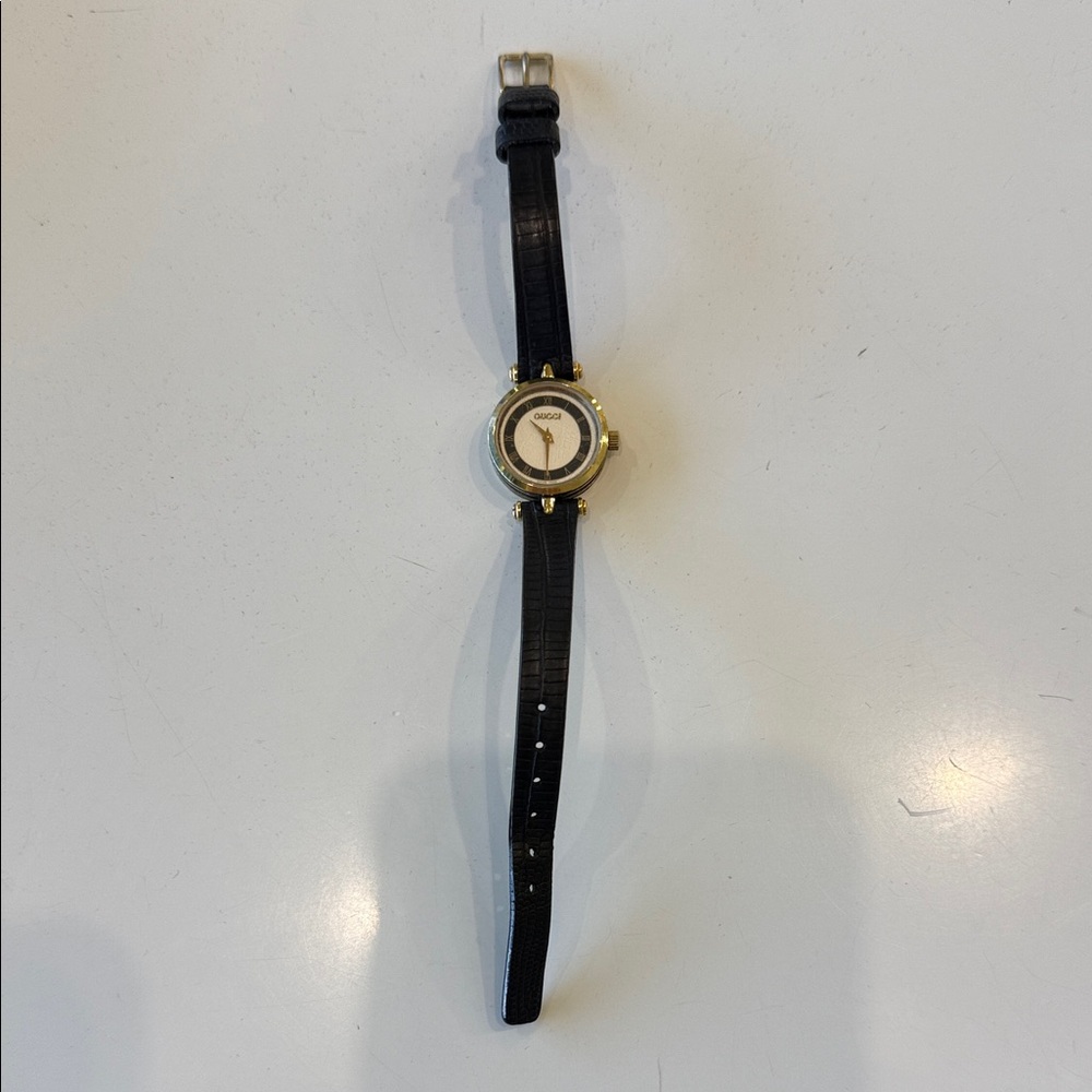 GUCCI Gold and Black Wristwatch